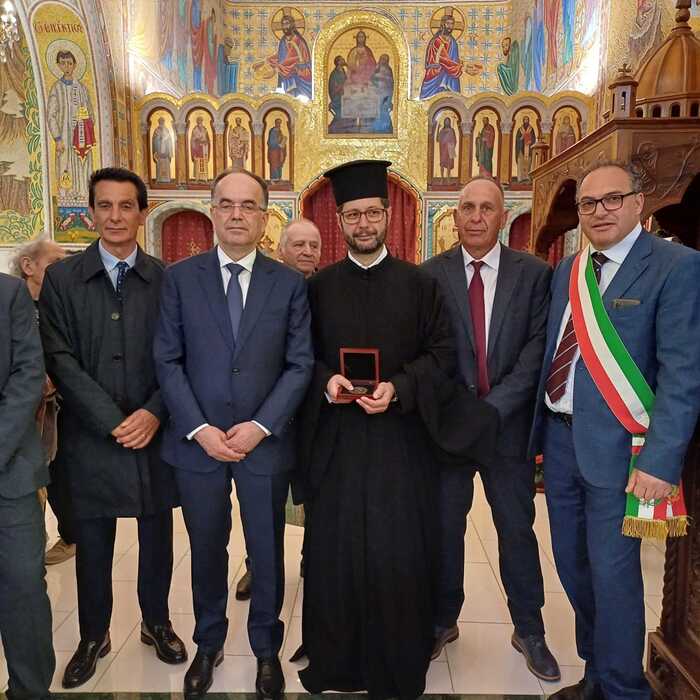 Presidente Albania visita chiesa bizantina tappezzata di mosaici – Notizie